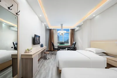 Youcheng Hotel (Impression City Peace Park Subway Station) 青山区のホテル