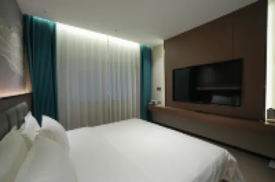 藍鯨輕奢飯店（霸州市政府店）