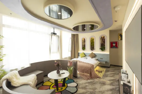 Yuxi Homestay (Zhonghua Baroque Block Subway Station)