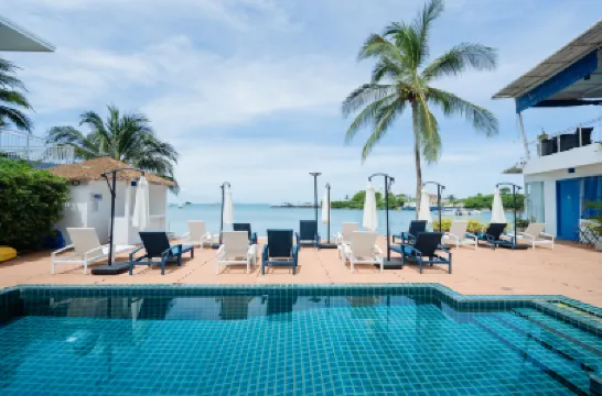 Phuket Boat Quay Hotel Panwa Beach Hoteles cerca de Ban Ao Makham Health Care Center