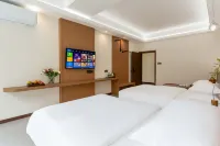 Banshan Yunyi Homestay (Luding Dadu River) Hotels in Luding