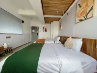 Yunqi Homestay (Nanning Railway Station Chaoyang Square)