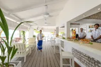 Diamonds Thudufushi Maldives Resort & SPA - breakfast