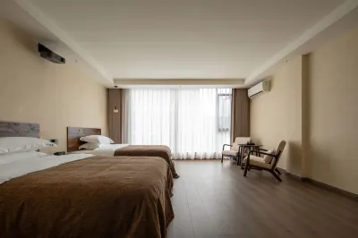 Qikong Bieyuan Homestay (Libo Xiaoqikong Scenic Area East Gate Ticket Hall) 요산 고채 주변 호텔