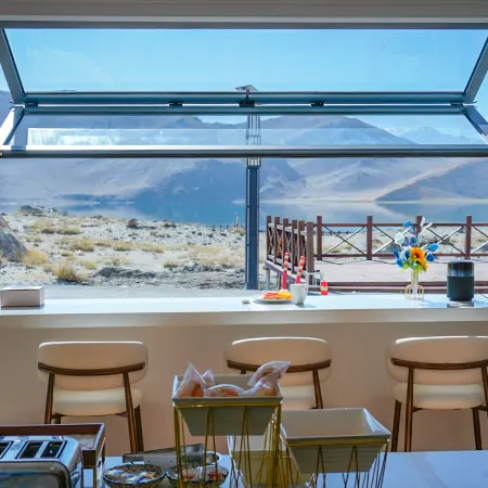 Buzhoushan Karakul Lake View Resort