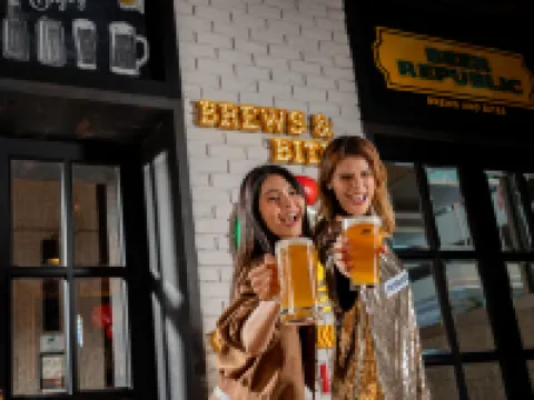 Holiday Inn BANGKOK by IHG Hotel dekat San Phra Phrom