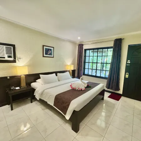 Casa Pilar Beach Resort