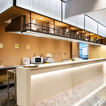 Lanting Grandeur Hot Spring Resort Hotel