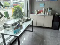 施秉雲漫飯店（杉木河夜漂景區大門店）