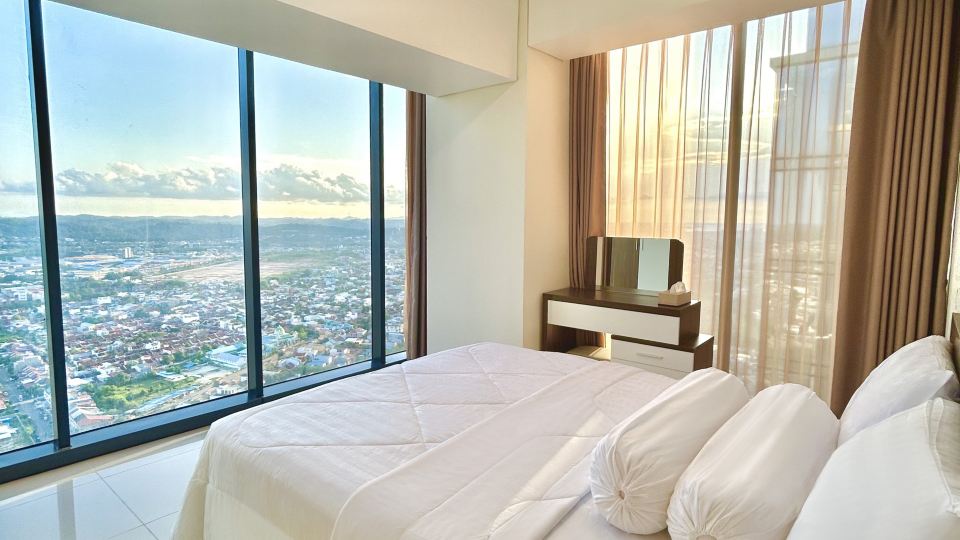53rd Floor, 2 Br, Netflix, Apt with View by Sky