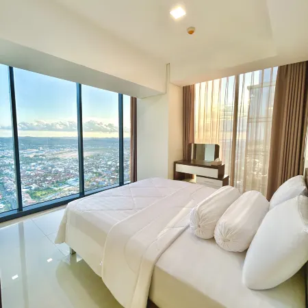 53rd Floor, 2 Br, Netflix, Apt with View by Sky