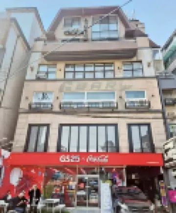 Mamas & Papas Hongdae Guesthouse and Apartments, Seoul #2 Hotels near Mangwon-dong