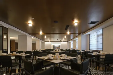 Shenyang North East Asia Hotel Отели рядом с достопримечательностью «Northeastern University»