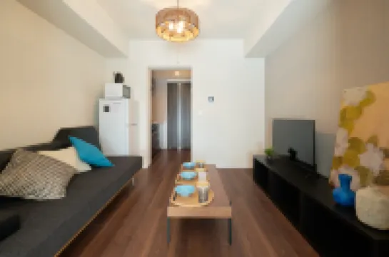 อควา เรสซิเดนซ์ ซังเก็นจายะ บาย ทราโนวา โรงแรมใกล้Sakai University Railway Station