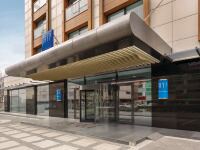 Tryp by Wyndham Istanbul Topkapi Olivium Outlet Center yakınındaki oteller