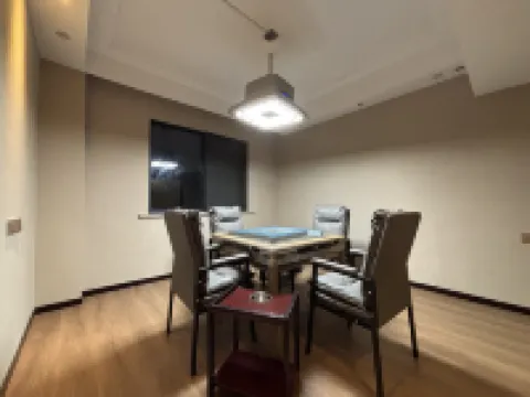 DeFfy International Hotel