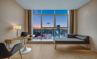 ALLIA Platinum Hotel (Chongqing Yangjiaping Metro Station Branch)