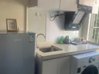 木槿輕奢公寓HOSTEL（深圳大芬地鐵站油畫村店） 丹竹头附近的飯店