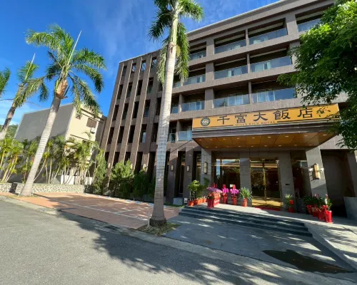 Mille Rich Hotel ドゥーラン遺跡周辺のホテル
