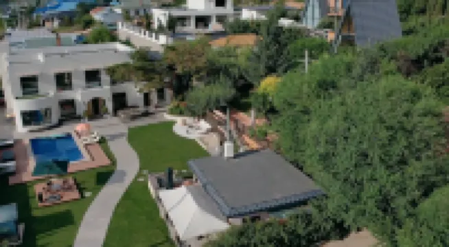 延吉雲棲楓林裏泳池私湯民宿（延吉朝陽川機場店）