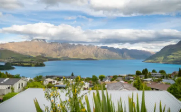 Fernhill Lookout | Near Town • Remarkables Views