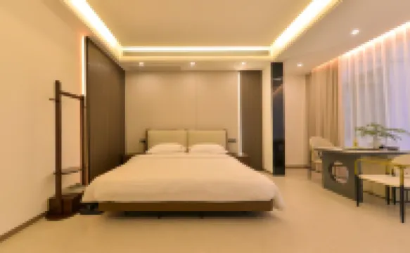 Sweet Black Homestay (Luanchuan Laojun Mountain Branch) - เปิดใหม่