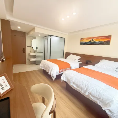 Heishui Xiangyun Hotel