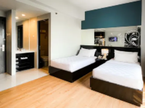 Grand Darmo Suite by AMITHYA Hotels in Wonokromo