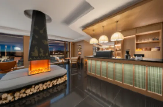 Xylam Lake Yifu Hotel