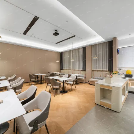 OKDAY Hotel (Wuyue Plaza, Suizhou)