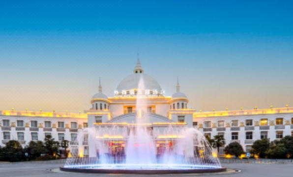 Grand Hotel Overseas Traders Club