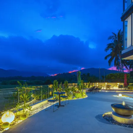 Twin Homestay (Wanning Shimeiwan Tourism Highway)