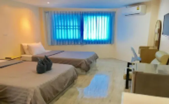 Thawat Hotel