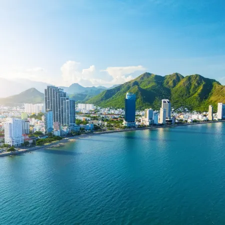 voco Scenia Bay Nha Trang by IHG Отели рядом с достопримечательностью «Пляж Хон-Чонг»