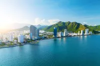 voco Scenia Bay Nha Trang by IHG - Infinity Pools