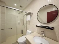 Xiyu Mei Ju Hotel (Zhenjiang High-Speed Rail Wanda Plaza Branch)