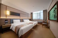 Qianna Hotel  Glorious(Luoyang Longmen Railway & Xingluohu Subway Branch)