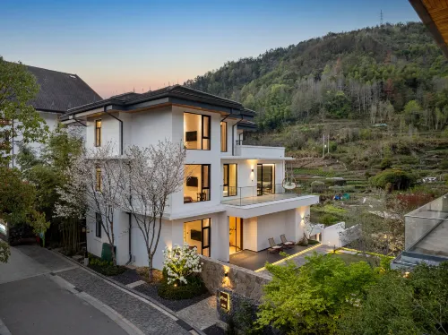 Floral Hotel·Pan'an Green Gables Homestay - เปิดใหม่