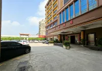 Dongsheng Hotel（Puning International Commodity City · High-speed Rail Station Branch） - موقف سيارات