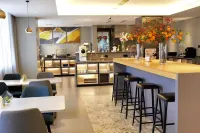 Homeinn Selected Hotel (Urumqi Xinbei Yuanchun Agricultural University Store)