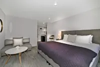 Atrium Hotel Mandurah - balcony