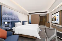 Xining High Speed Railway Station Hampton by Hilton Hotel - balcony