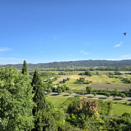 Cocoon Luberon / Independent house