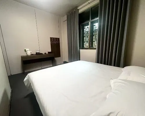 Daolan Mountain Lodge Chinese Inn Hotel di Guixi