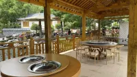 Lake Jingpo Canyon Jinyuan Hotel