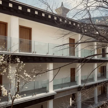 MINGTANG INN CURATE
