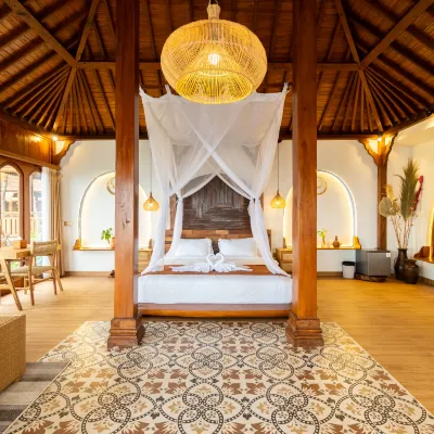 Dani Beach Villa - Beachfront Villas in Tejakula Hotel dekat Pantai Bembeng
