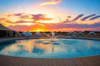 Dunhuang Mingsha Flaming Tent Camping Hotel - Romantic
