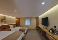Kameizhai Yunqi Courtyard House - Mountain view