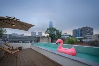 Chenjiajing No. 39 (Wu Yi Square IFS Store) - สระว่ายน้ำแบบอินฟินิตี้